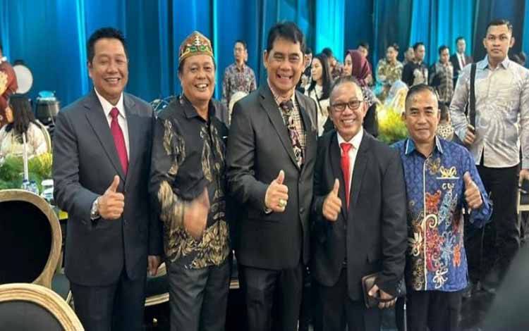 Bupati dan Wakil Bupati Barito Utara Hadiri Resepsi Pernikahan Putra Gubernur Kalteng