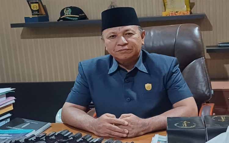 Wakil Ketua II DPRD Kotim Minta Perbaikan Jalan Bagendang Hulu-Trans Sumber Makmur Jadi Prioritas
