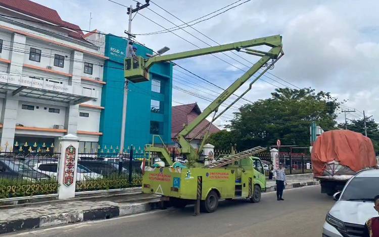 Dishub Palangka Raya Intensifkan Pemeliharaan Penerangan Jalan Umum