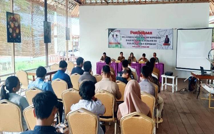 Dorong Pengurus Kuasai Teknologi Informasi Melalui Pelatihan Digitalisasi Koperasi