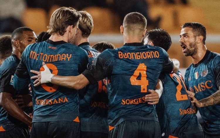 Tekuk Lecce 1-0, Napoli Pertahankan Puncak Klasemen Serie A