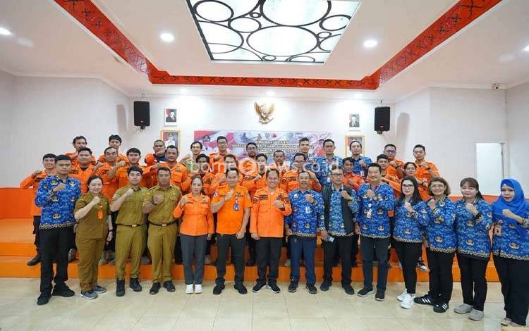 Foto Bersama Peserta Kegiatan Bimbingan Teknis (Bimtek) TRC Penanggulangan Bencana Tahun 2025. (FOTO: BPBD KALTENG)