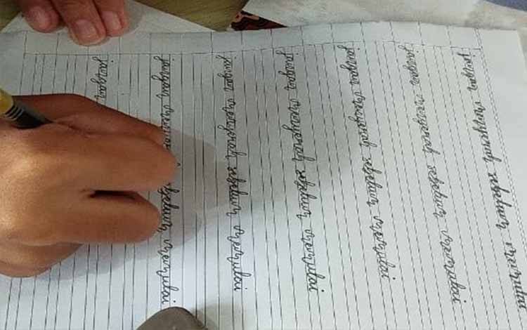 Disdik Kalteng Gelar Gerakan Literasi Menulis Indah Serentak di Semua Sekolah