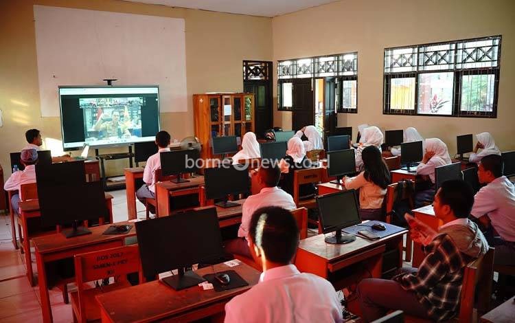 Guru di Kalteng Nilai Pembelajaran Bahasa Asing Virtual Tingkatkan Kepercayaan Diri Siswa