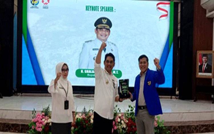 Bupati Ajak Pemuda Barut Adaptif Terhadap Perubahan Zaman dan Jadi Motor Penggerak Pembangunan Daerah
