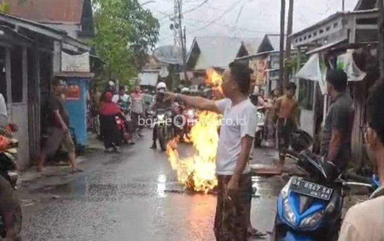 Api Tiba-tiba Menyembur, Warga Kelayan A Banjarmasin Panik Gegara Tabung Gas