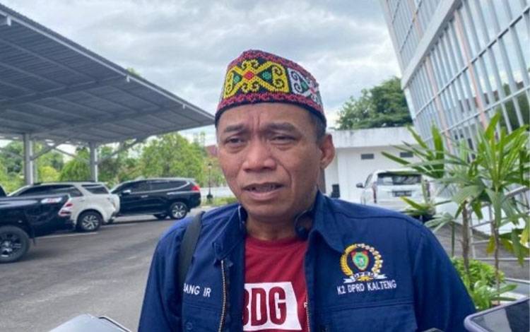 Wakil Ketua Komisi II DPRD Kalteng Dorong Pemuda Dayak Lestarikan Budaya di Era Modern