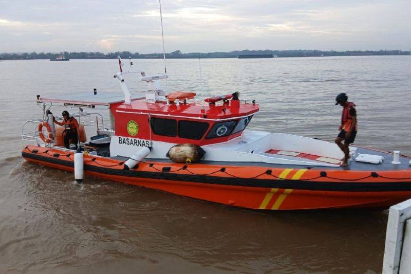 SAR Cari Tiga Awak Kapal Batu Bara Tenggelam di Kutai Kertanegara