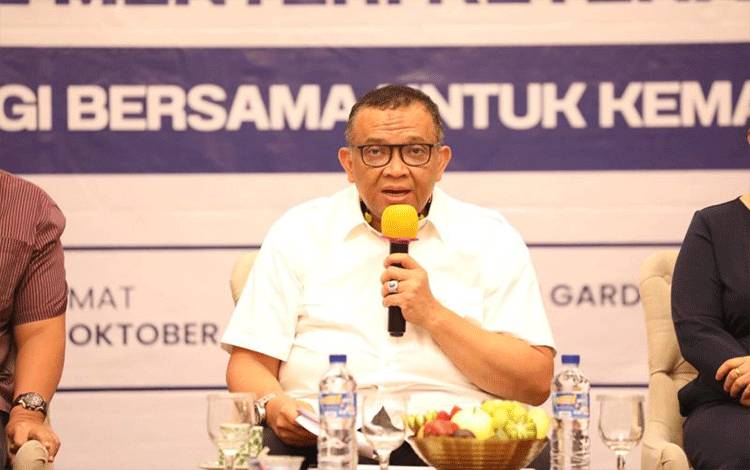Wamenaker dan Serikat Pekerja Bahas Formula Baru Upah Minimum