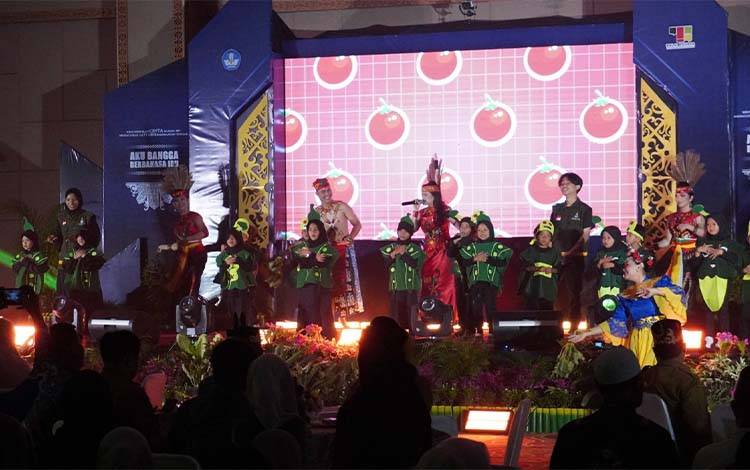 Festival Tunas Bahasa Ibu (FTBI) di Bahalap M Hotel, Senin, 3 November 2025. (FOTO: BIRO ADPIM SETDA KALTENG)