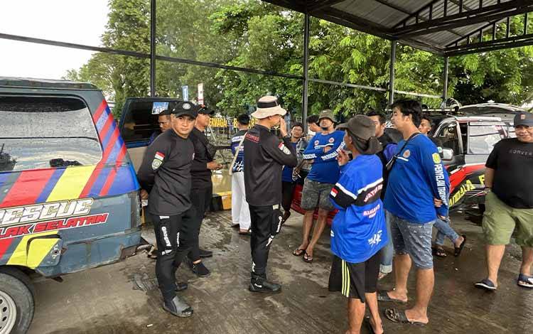 Hindari Pengeroyokan, Seorang Pria Nekat Terjun ke Sungai Barito dan Hilang