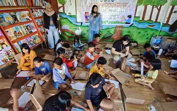 Mahasiswa Dorong Peran Orang Tua dalam Pendidikan Literasi Anak