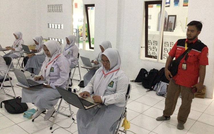 Tes Kompetensi Akademik di SMA IT Arafah Sampit Didukung Akses Internet Lancar