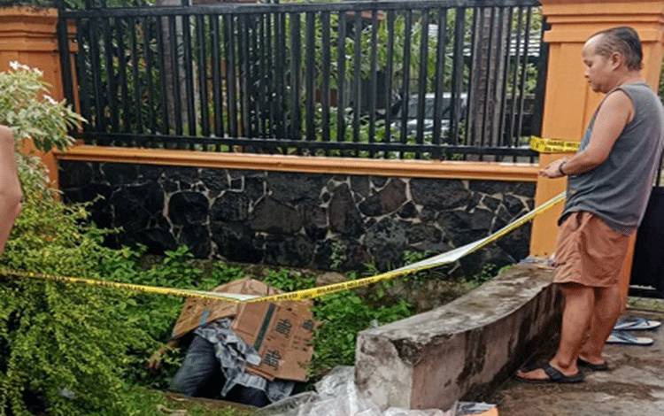 Geger Penemuan Mayat Pria Dewasa di Selokan Jalan Wijaya Kusuma Banjarbaru