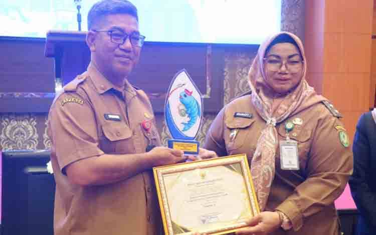 6 OPD di Kotim Terima Penghargaan Keterbukaan Informasi Publik 2025