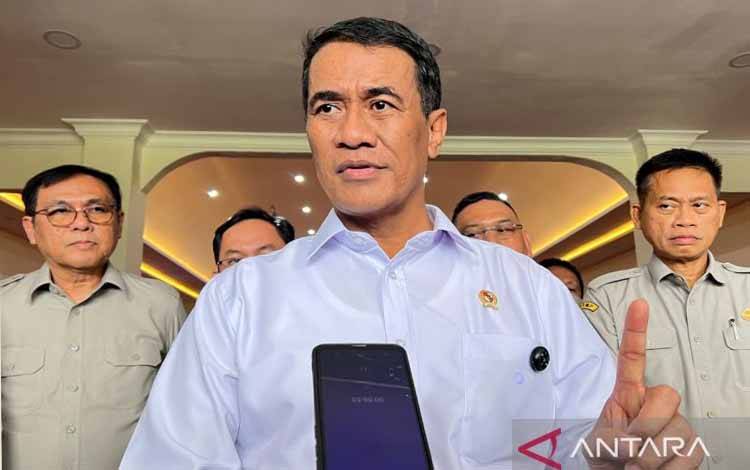 Mentan Lapor ke Presiden Produksi Beras 2025 Naik 4,1 Juta Ton