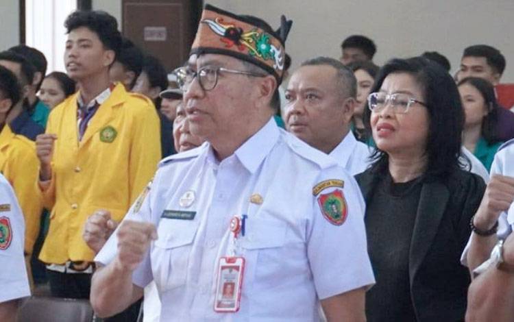 Plt Sekda Kalteng Dorong Mahasiswa Jadi Agen Perubahan