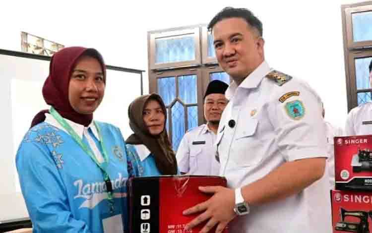 Bupati Lamandau Buka Pelatihan Keterampilan Berusaha bagi PPKS Tahun 2025