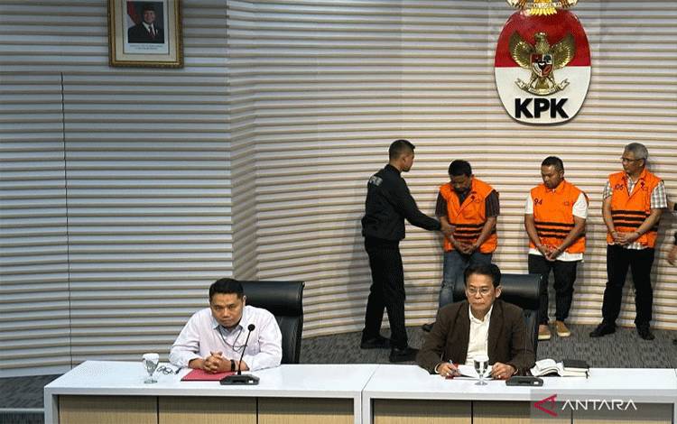 KPK Sebut Gubernur Riau Pakai Uang Pemerasan untuk ke Luar Negeri