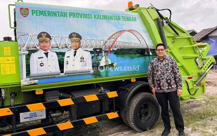 Pemprov Kalteng Hibahkan Armada Pengangkut Sampah, DLHK Pulang Pisau Siap Perkuat Layanan Kebersihan