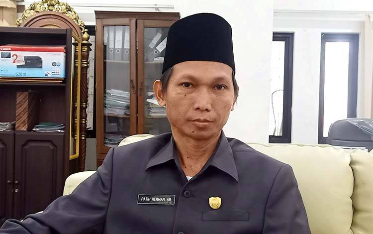 DPRD Barito Utara Menilai Lomba Membaca Nyaring Upaya Menumbuhkan Budaya Literasi Sejak Dini