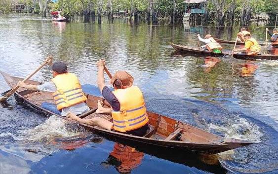 Festival Danau Dayu di Barito Timur Resmi Dibuka, Lomba Perahu Dayung Jadi Daya Tarik Utama