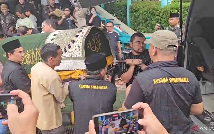 Jenazah Antasari Azhar Disemayamkan di San Diago Hills