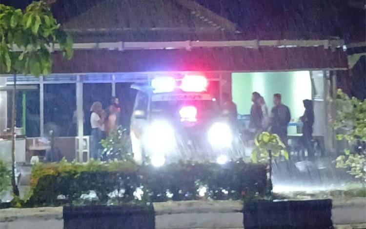 Mobil Putih Diduga Tabrak Lari Pemotor di Persimpangan Teratai Kapuas
