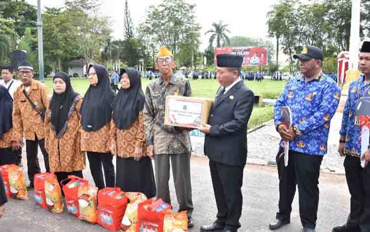 Bupati Kapuas Ajak Teladani Tiga Semangat Pahlawan di Peringatan Hari Pahlawan 2025
