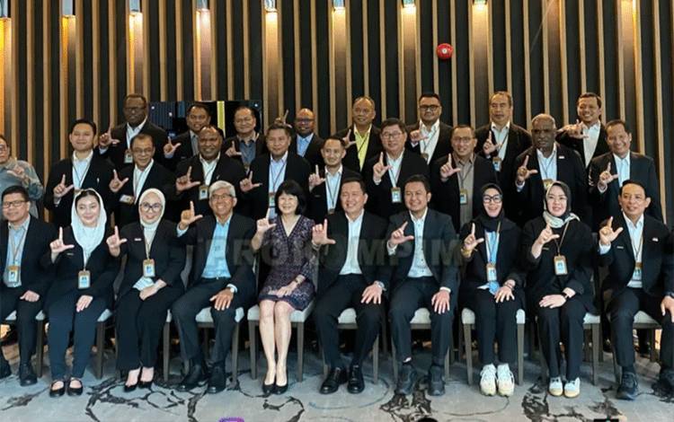 Wali Kota Palangka Raya Ikuti Pelatihan Kepemimpinan di Lee Kuan Yew School of Public Policy Singapura
