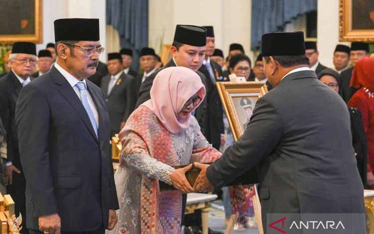 Golkar Sambut Gelar Pahlawan Soeharto dengan Rasa Bangga