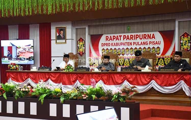 Wakil Bupati Pulang Pisau Hadiri Rapat Paripurna DPRD Bahas Tiga Raperda