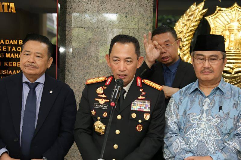 Kapolri Jembatani Polri dengan Komisi Reformasi Polri