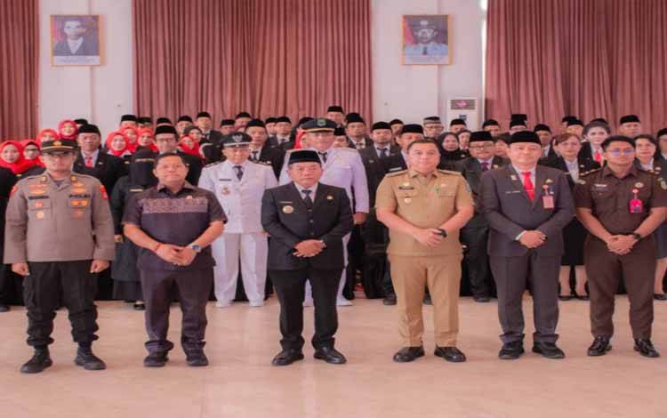 Bupati Kapuas Titip Harapan Besar pada 71 Pejabat Baru: Jadikan Jabatan Amanah, Bukan Tujuan Akhir