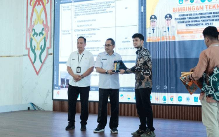 Pemkab Kapuas Gelar Bimtek Tata Kelola Pemerintahan, Fokus Integrasi SIPD-RI dan Peningkatan SAKIP