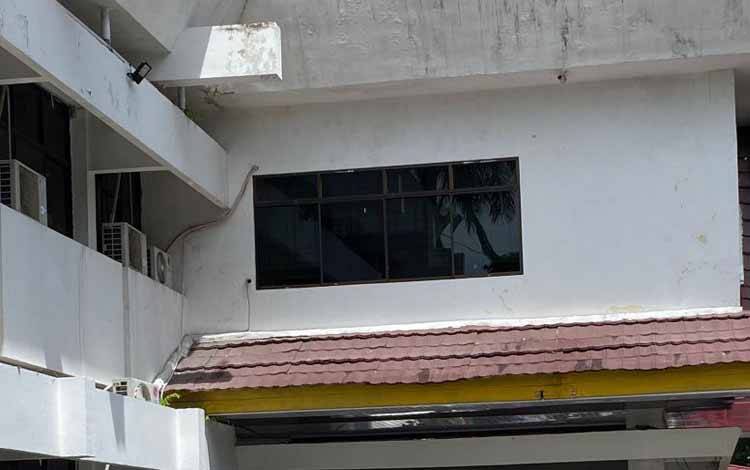 KPK Geledah Kantor BPKAD Riau Terkait Dugaan Korupsi Gubernur