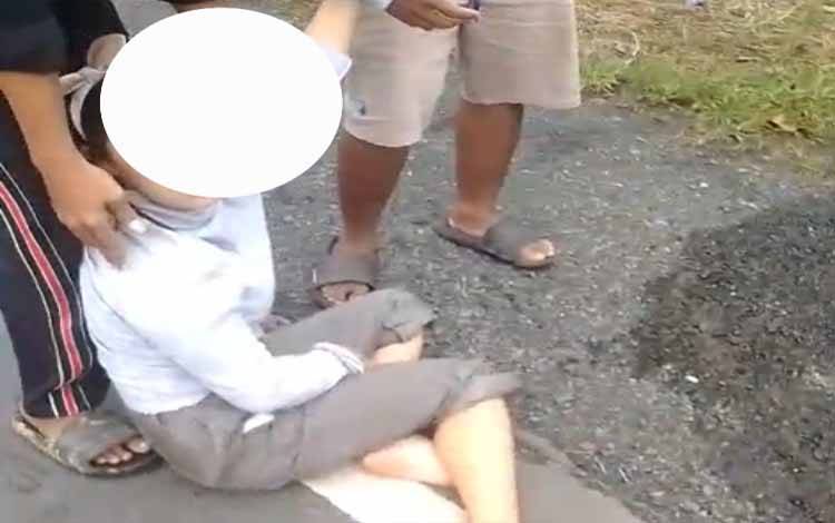Ditabrak dari Belakang, Pemotor di Basarang Km 7 Dilarikan ke RS