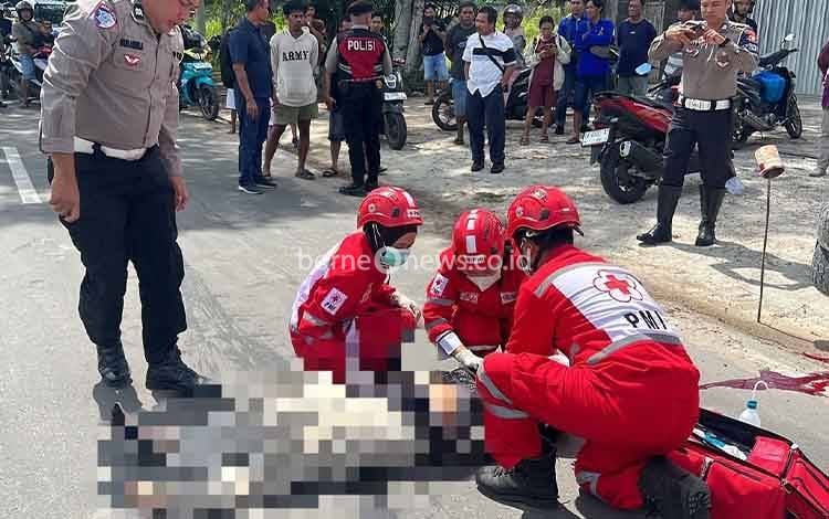 Korban saat dievakuasi oleh tim gabungan (Foto : IST)