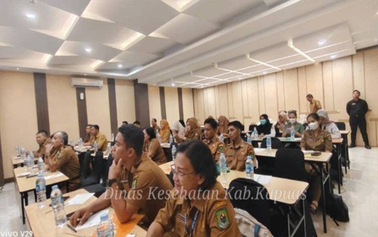 Workshop Pemeriksaan Laboratorium Terkait Penyakit Tidak Menular (PTM) di Aula Hotel Fovere Kapuas, 11-12 November 2025. (FOTO: Dinkes Kps)