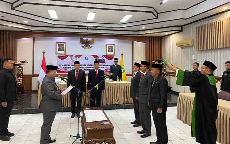 Wiyono Resmi Jabat Kadis Dukcapil Kotim Gantikan Agus Tripurna Tangkasiang
