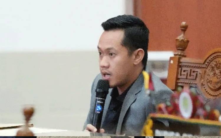 Aksi Tanam Pisang di Jalan Rusak Palangka Raya, DPRD Beri Tanggapan