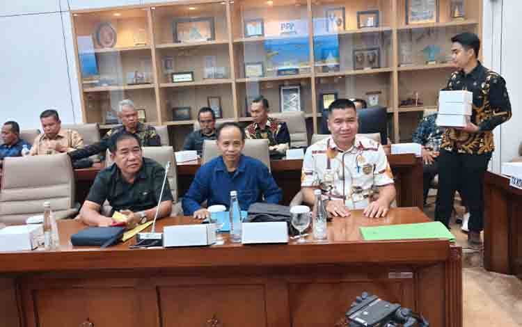 Dekopinda Kotim Mengadu ke Komisi VI DPR RI Minta Pengembalian Lahan Koperasi yang Ditertibkan Satgas PKH