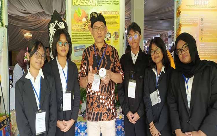Pelajar SMPN 3 dan SMPIT Al Ghazali Palangka Raya Raih Medali Emas di Ajang ISIF 2025