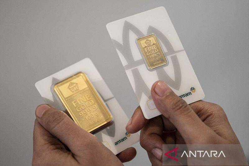 Harga Emas Antam Hari Ini Naik Tipis Rp3.000 Jadi Rp2,351 Juta/Gram
