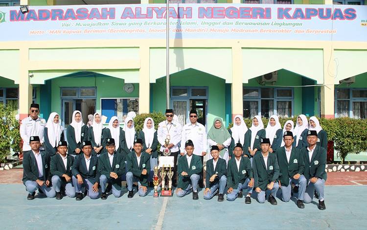 MAN Kapuas Borong Dua Gelar di Kompetisi LKBB Prapanjung Saka 5