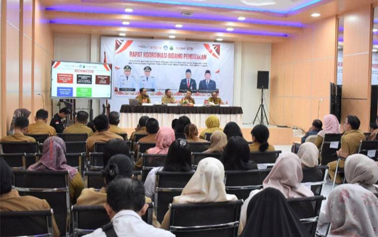 Disdik Kapuas Evaluasi Progres Kinerja Fisik dan Nonfisik 2025