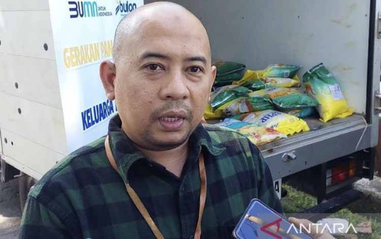 Kepala Perum Bulog Kantor Cabang Kotawaringin Timur Muhammad Azwar Fuad. (ANTARA/Norjani)