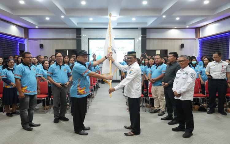 Wabup Lepas Kontingen Pesparani Lamandau: Jaga Nama Baik Daerah dan Pererat Persaudaraan