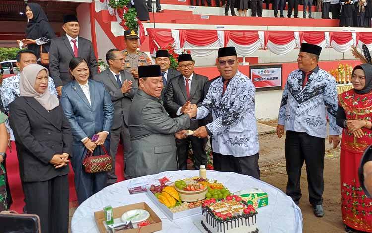 Bupati Kotim Tegaskan Komitmen Pemerataan Kesejahteraan Guru