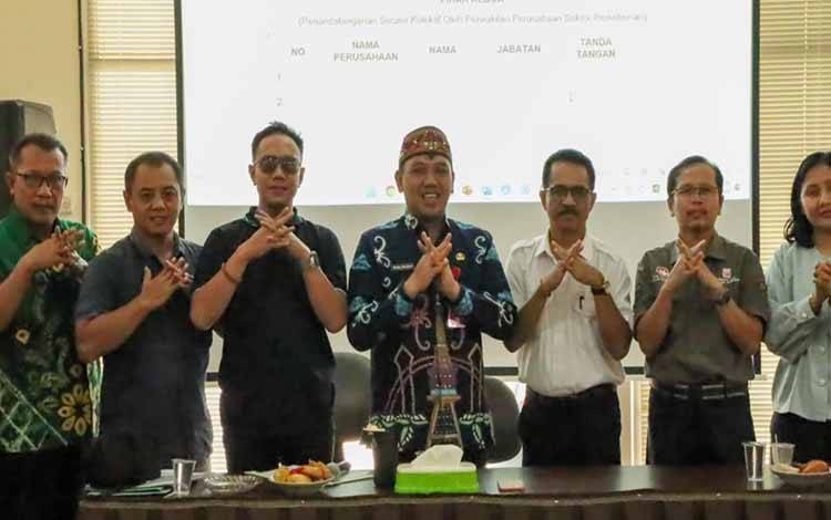 Disbun Kalteng Tegaskan Komitmen Kolaborasi Lewat MoU dan Dukungan Dayakerja.id